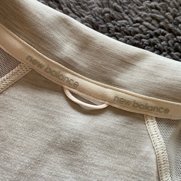 New Balance Anticipate Jacket in Sea Salt Heather - Picture 6 of 7